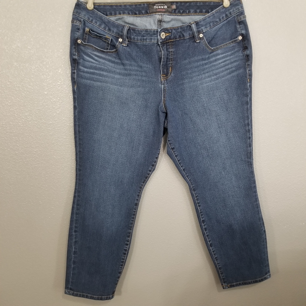 Torrid Premium Demin Women's Cropped Jeans size 20